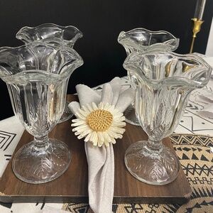 Italy "Fidenza" Ruffle/Tulip Clear Glass Dessert Dishes